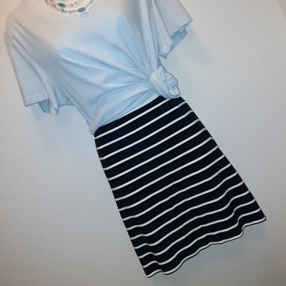 Banana Republic Skirt * Navy Blue w/White Stripes * Sz 14 EUC * T-Shirt Fabric - Picture 4 of 10